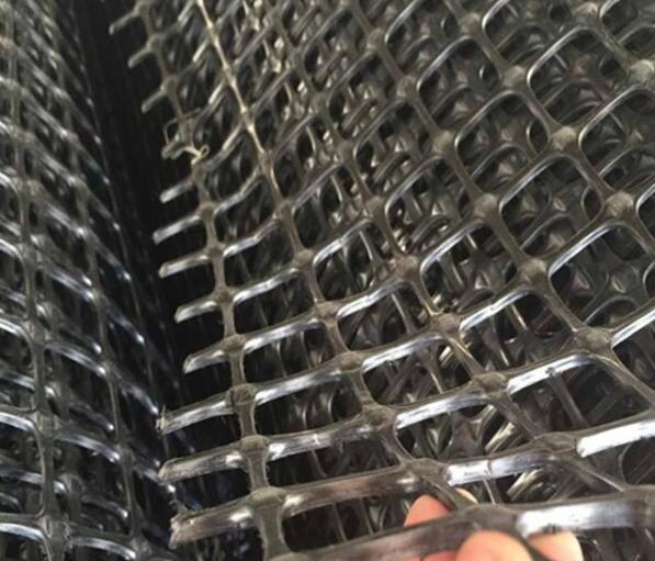 土工布和土工格柵的作用是一樣的嗎？區(qū)別是什么,？